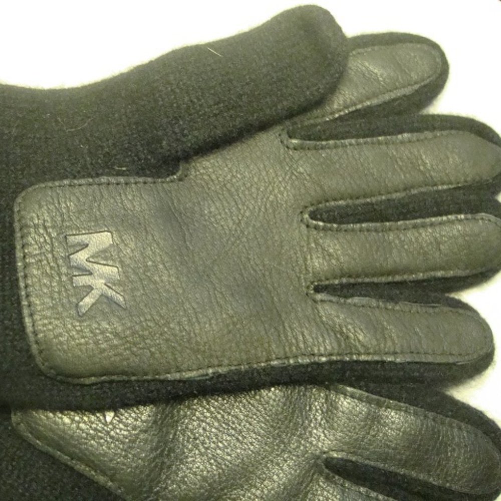 Michael Kors Black Knit/Leather Gloves - Picture 2 of 3